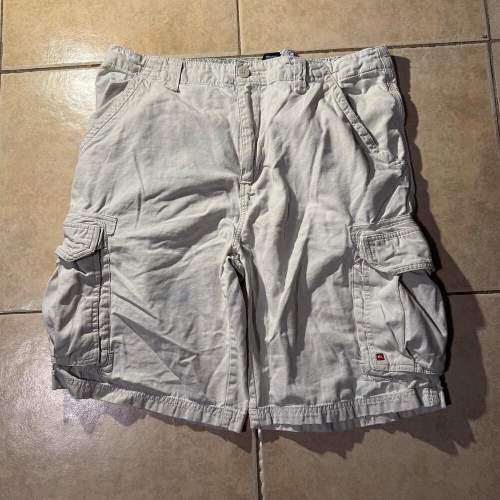 Vintage y2k quiksilver white cargo shorts Size 36 in mens